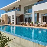Seafront Kyma By Ezoria * Paphos