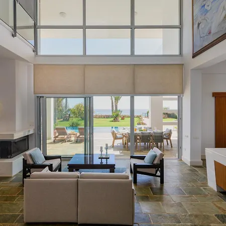 Seafront Kyma By Ezoria Βίλα Πάφος