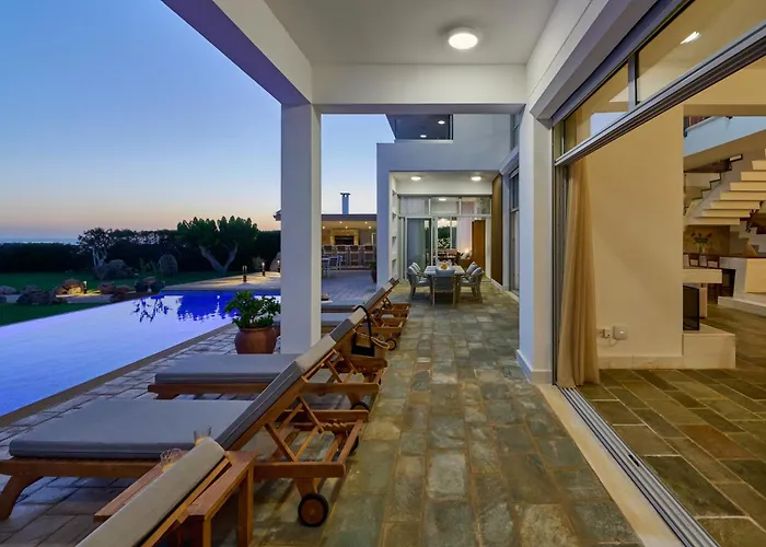 Seafront Kyma By Ezoria Villa Paphos