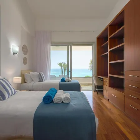 Seafront Kyma By Ezoria Villa Paphos